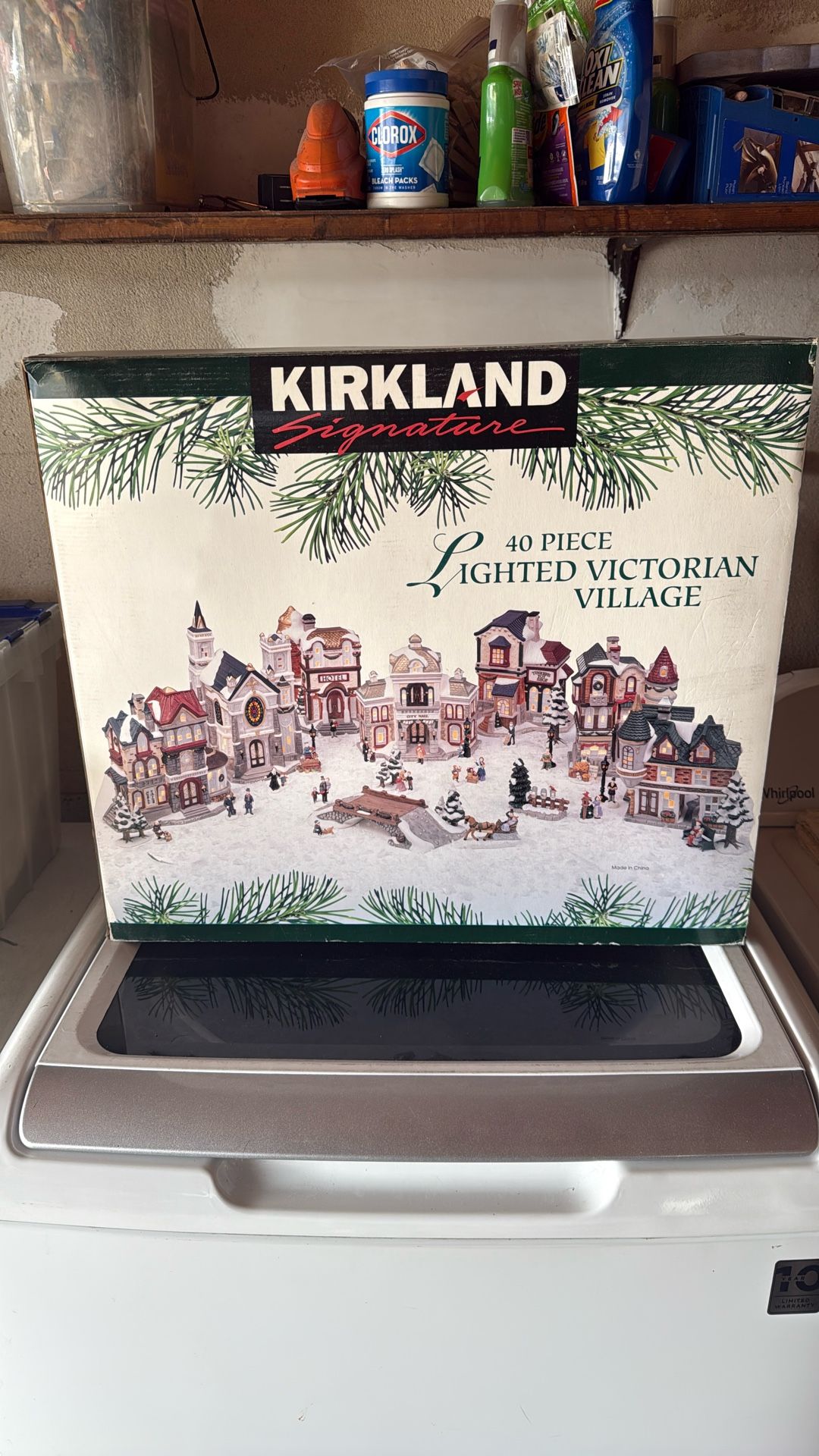 Vintage Kirkland 40 Piece Lighted Village