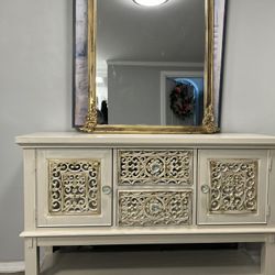 Very beautiful gorgeous Console with Mirror