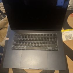 Mac book air 15” 16gb 