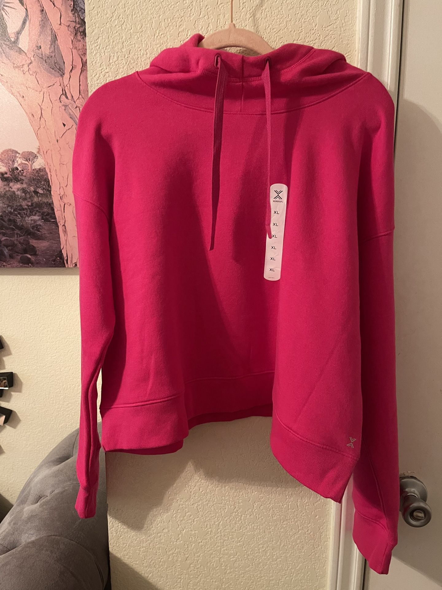 Cute bright pink hoodie size XL new 