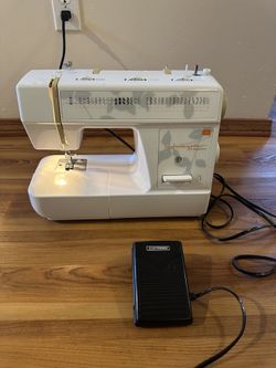 Huskystar E20 Sewing Machine 