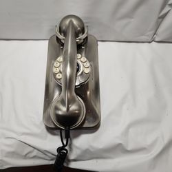 Antique Telephone 
