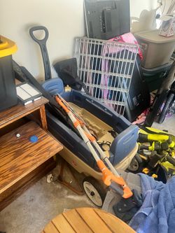 Kids wagon