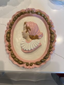 Vintage Chalkware Cameo Wall Plaque