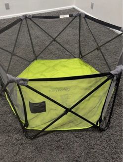 Portable playpen