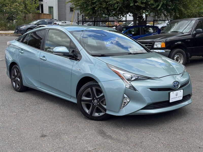 2016 Toyota Prius Three Touring ADAPTIVE CRUISE BACKUP CAMERA