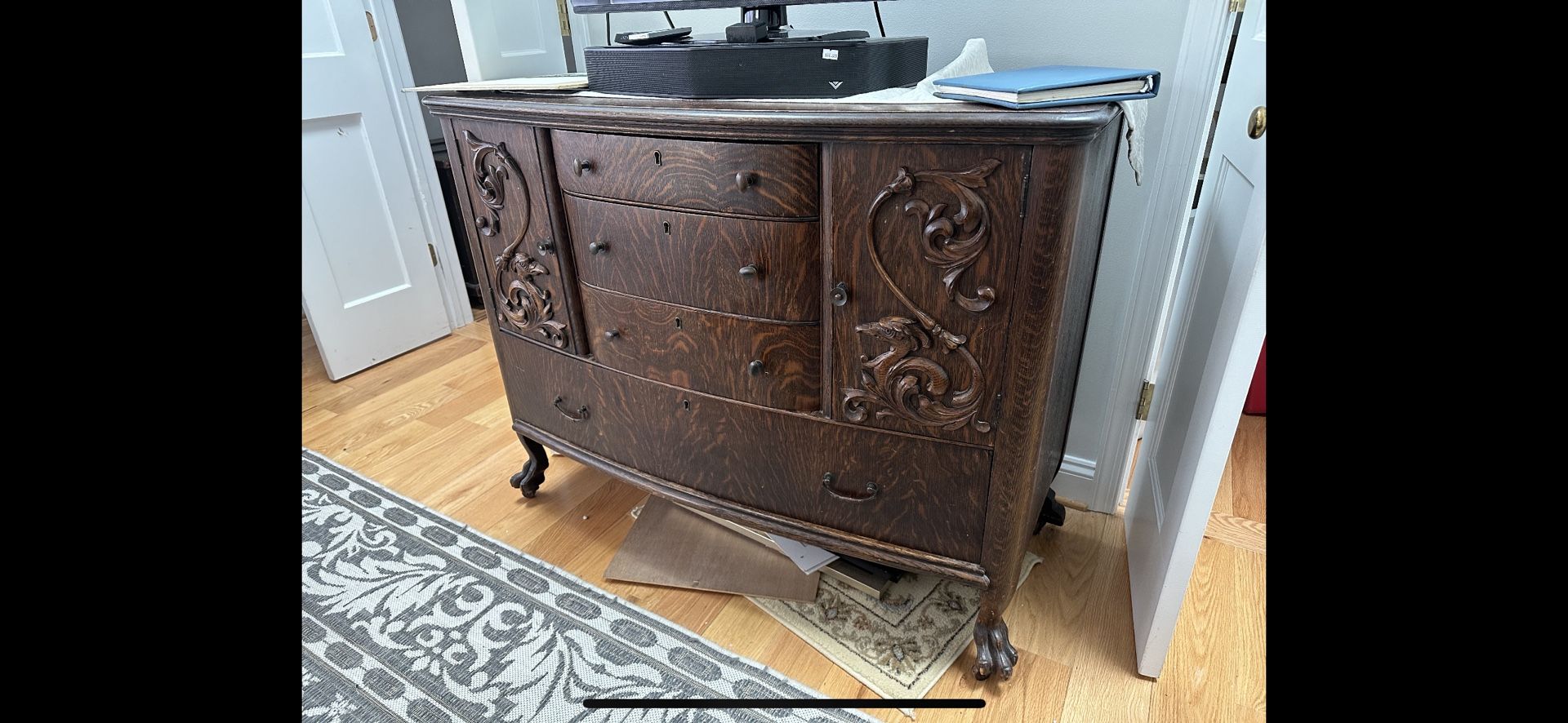 Antique Clawfoot/Skeleton Key Dresser