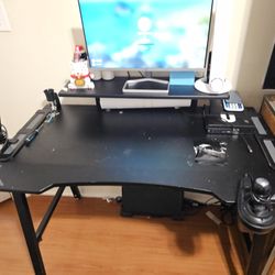 Nice Gaming Desk  (PC+MONITOR NOT INCLUDED)