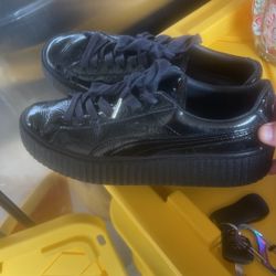 Fenty Puma Size 9.5 WOMEN 