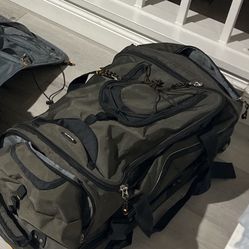 Samsonite Duffle Luggage With Wheels And Carry As A Backpack!