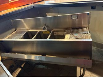 Commercial sink
