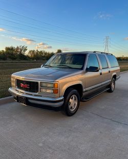 1999 GMC Suburban