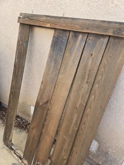 Free used wood panels 6/8