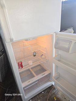 General Electric Fridge Apt Size 30 by 66 High