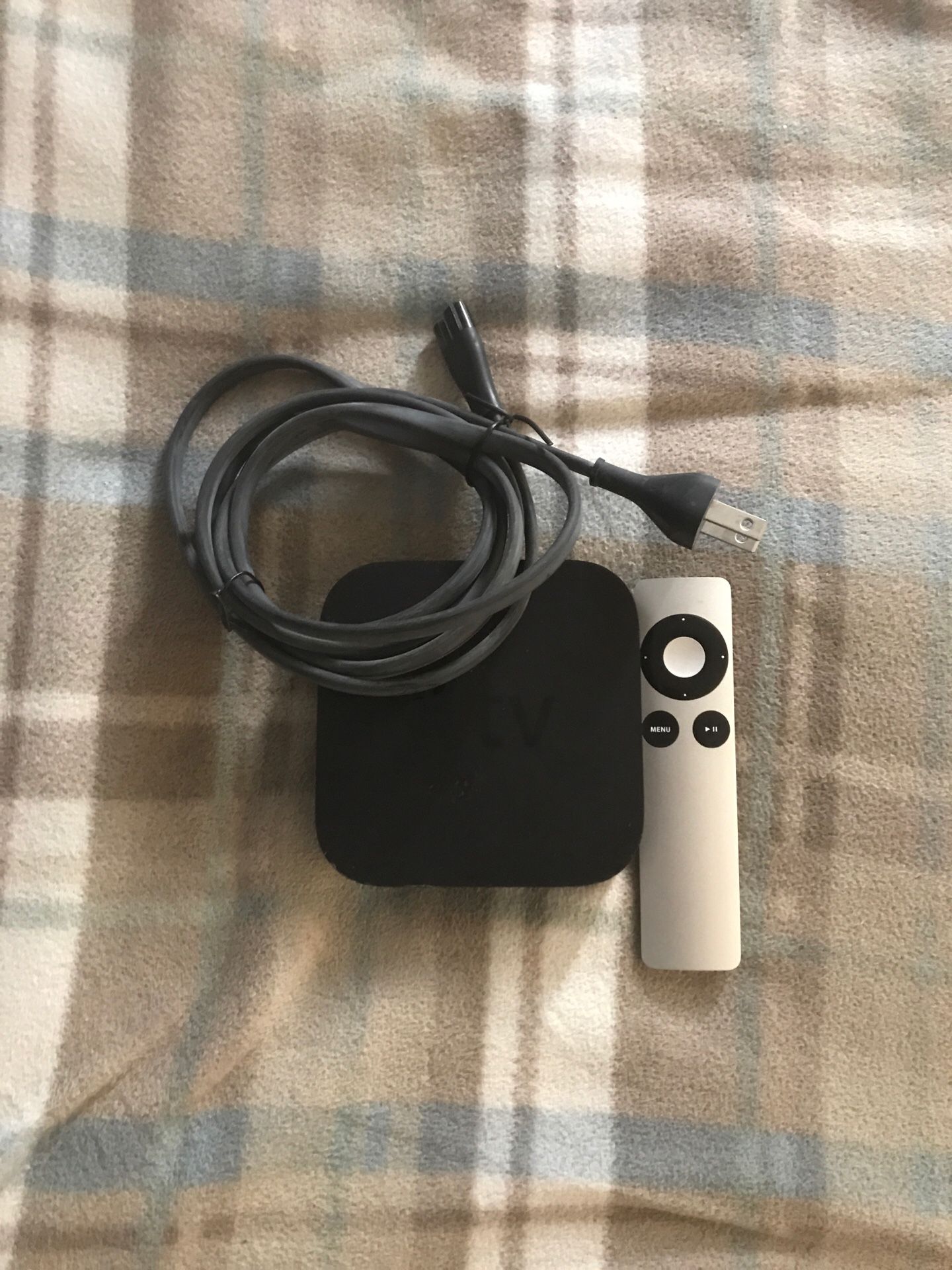 32GB Apple TV with remote