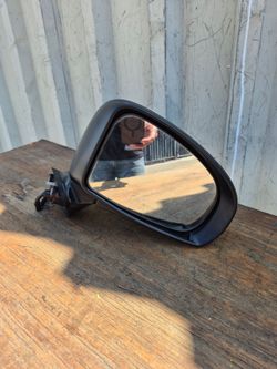 2010 2011 2012 2013 2014 2015 Toyota Prius Front Door Mirror Right Passenger Side ORIGINAL USED