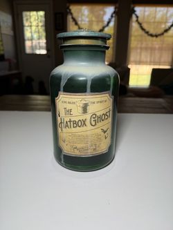 Collectible Haunted Mansion The Hatbox Ghost Jar