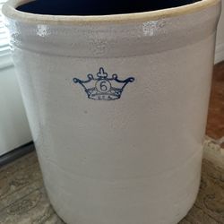Vintage 6 gallon Crock