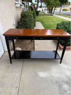 Thomasville Solid Wood Console / Sofa Table – 57” – 3 Drawers – Entryway/ Coffee Bar