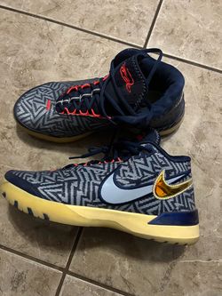 Men shoes size 9.5