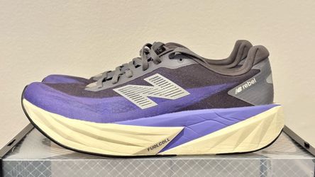Like new condition New Balance Fuelcell Rebel V5
