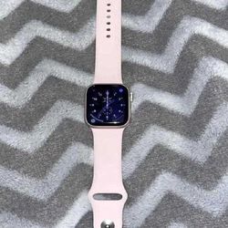 Apple Watch SE Gen 2 - Budget-Friendly Modern Tech hotel leg