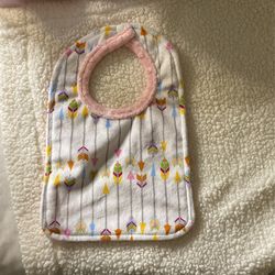 Babero De Diseño $4 Each (nuevos)