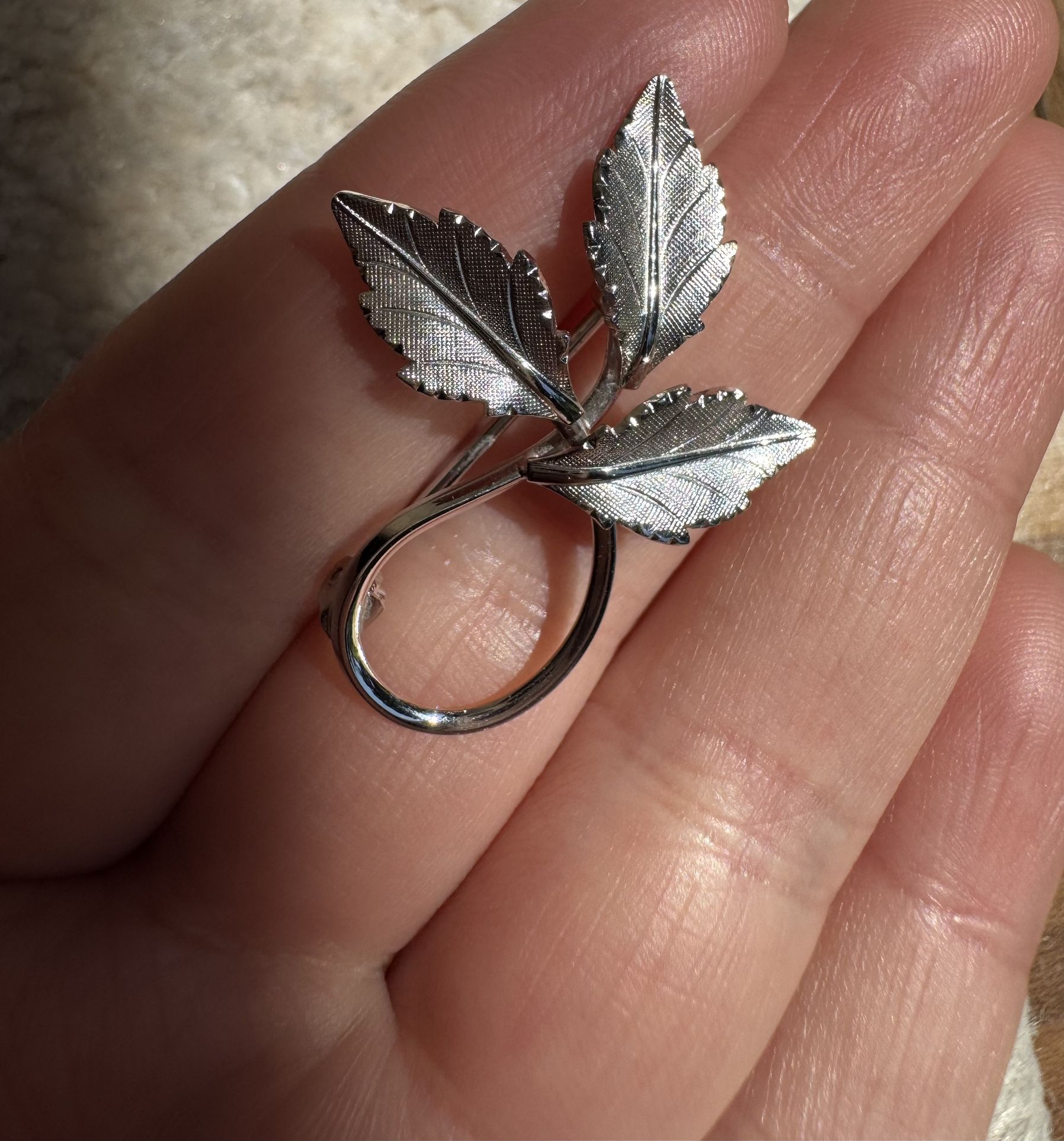 Vintage Sterling Silver Leaf Brooch – Marked VD STERLING