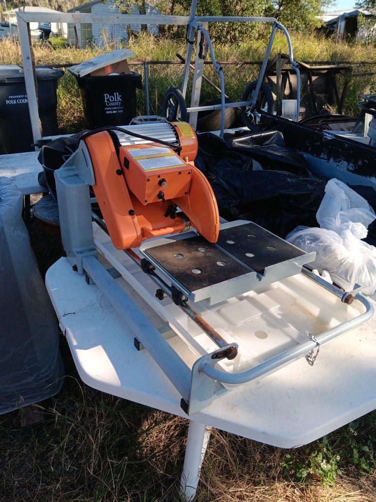 Chicago Wet Tile Saw Cutter New