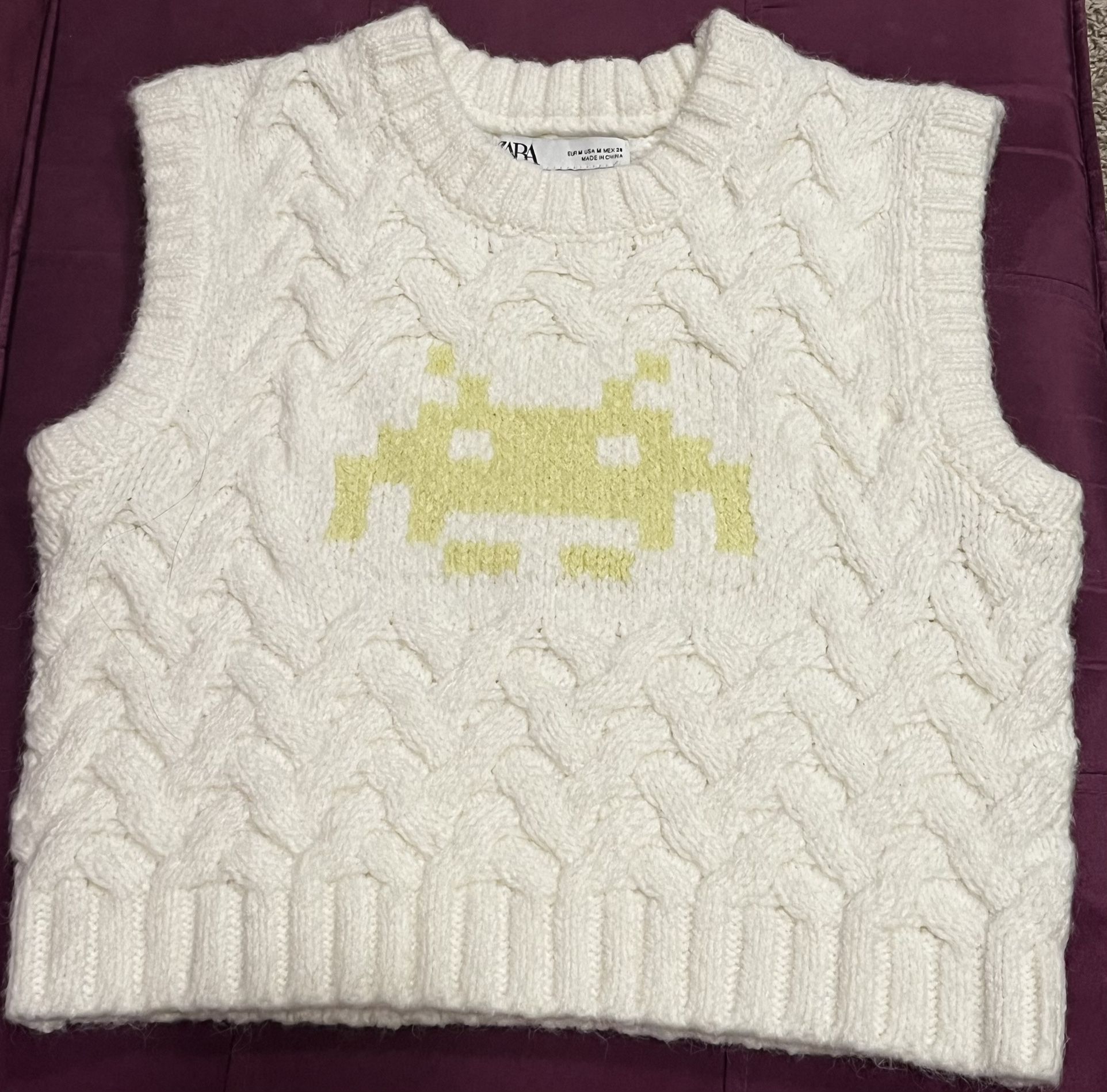 Space Invaders Sweater Vest | Zara