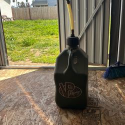 5 Gas Cans