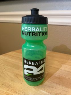 Herbalife sports water bottle