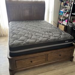 Queen size bed