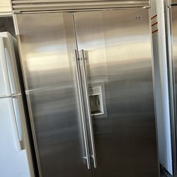 Subzero refrigerator built in 48”W