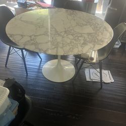 Authentic Knoll Saarinen 48” Stone Tulip Dining Table + 4 Authentic Eames Office Chairs