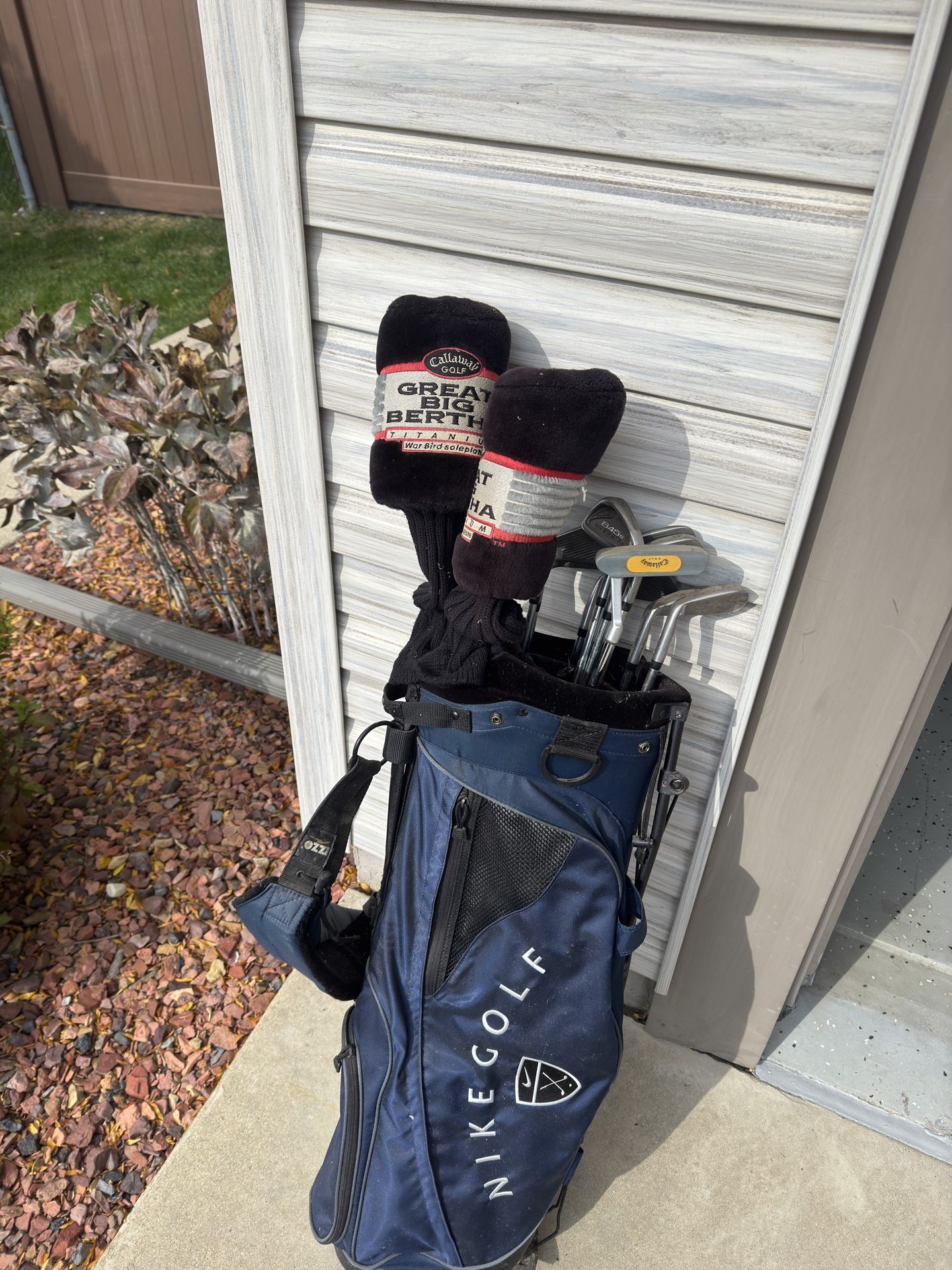 Golf Clubs, PW- 3 Irons, Tommy Armours.   And Callaway Driver & 3 Wood .