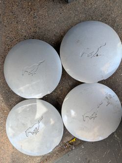 Ford Mustang center caps