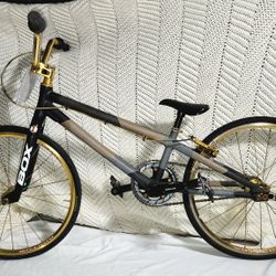 BMX BIKE