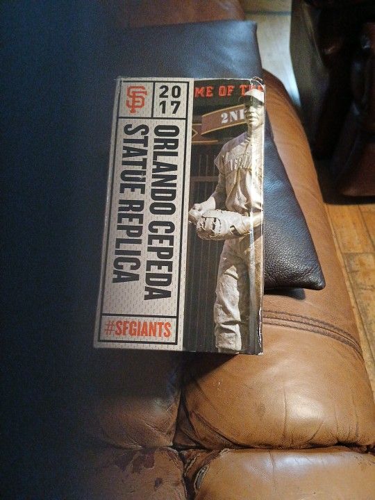 San Francisco Gaint Orlando Cepeda Statue Replica