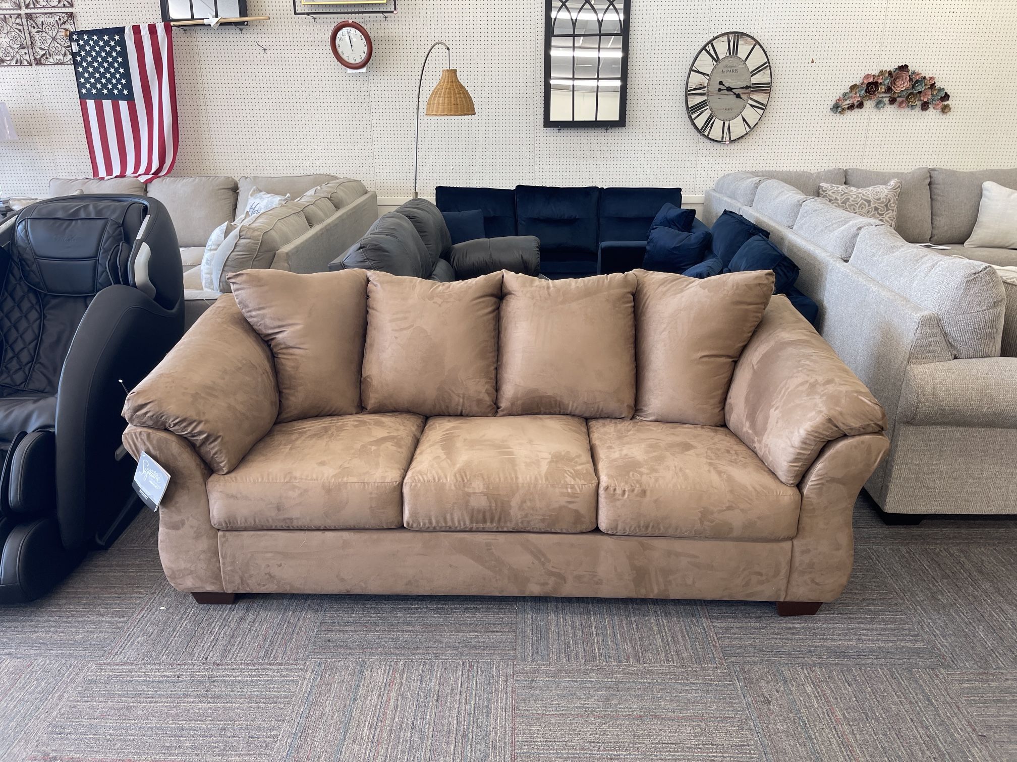 Ashley Furniture 2pc Living Room Set (Sofa & Loveseat)