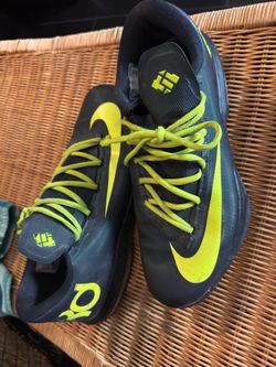 Nike Kevin Durant, Men’s size 10.5