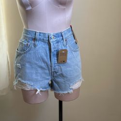 Levi’s shorts 501
