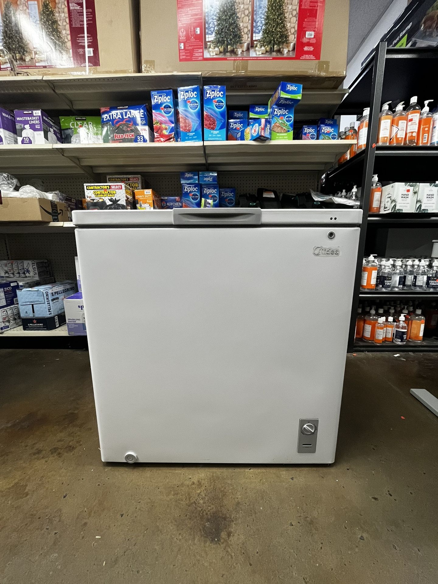 Midea Convertible Chest Freezer with Interior LED Light, 7.0 cu ft, White