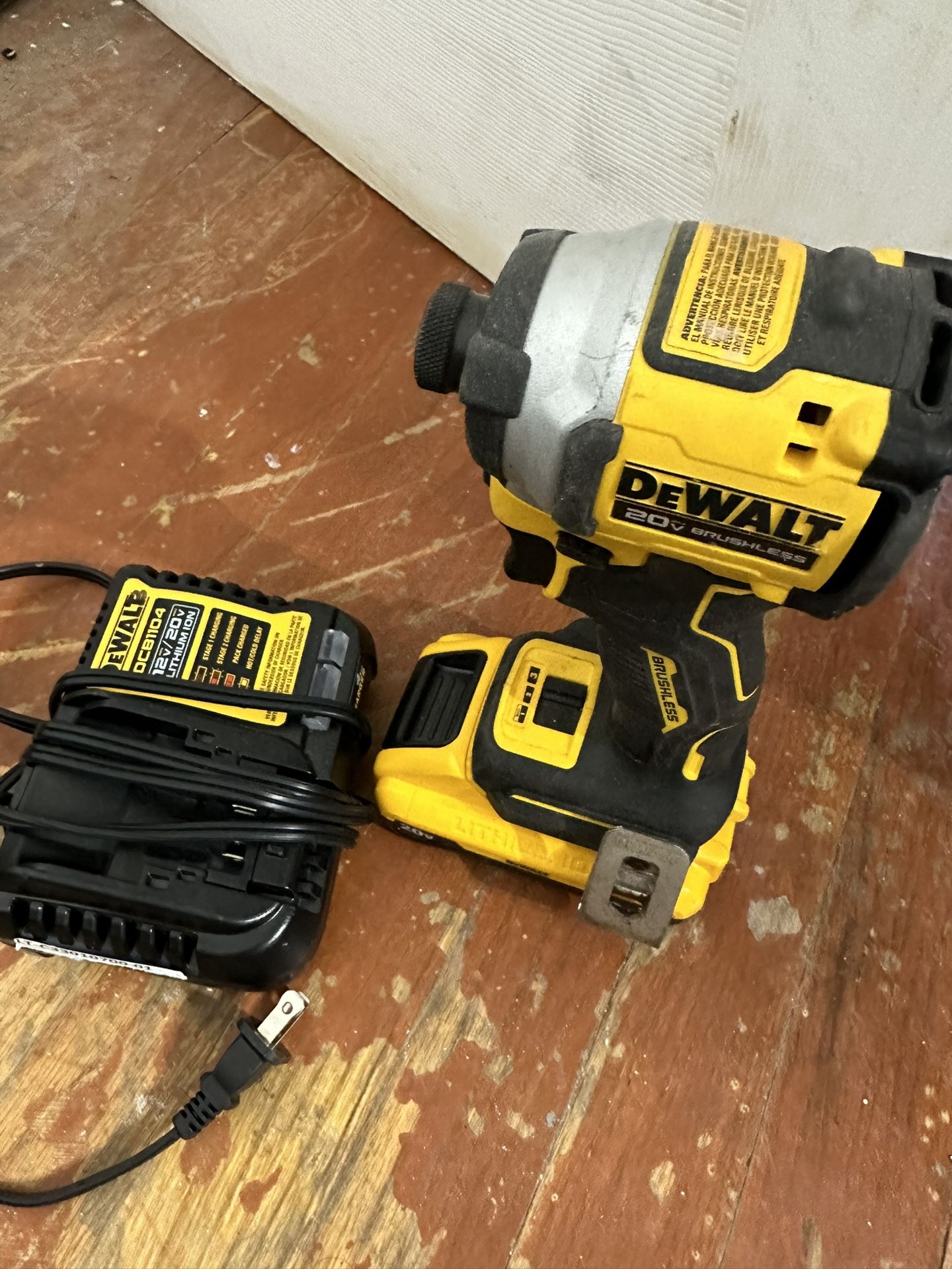 Dewalt Dril De Inpacto Nuevo
