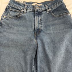 Dark Wash Levis Size 26