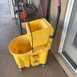 Rubbermaid Mop Bucket 