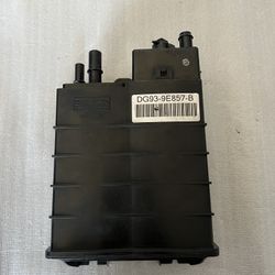 13-15 Escape Fuel Vapor Charcoal Canister DG93-9E857-B