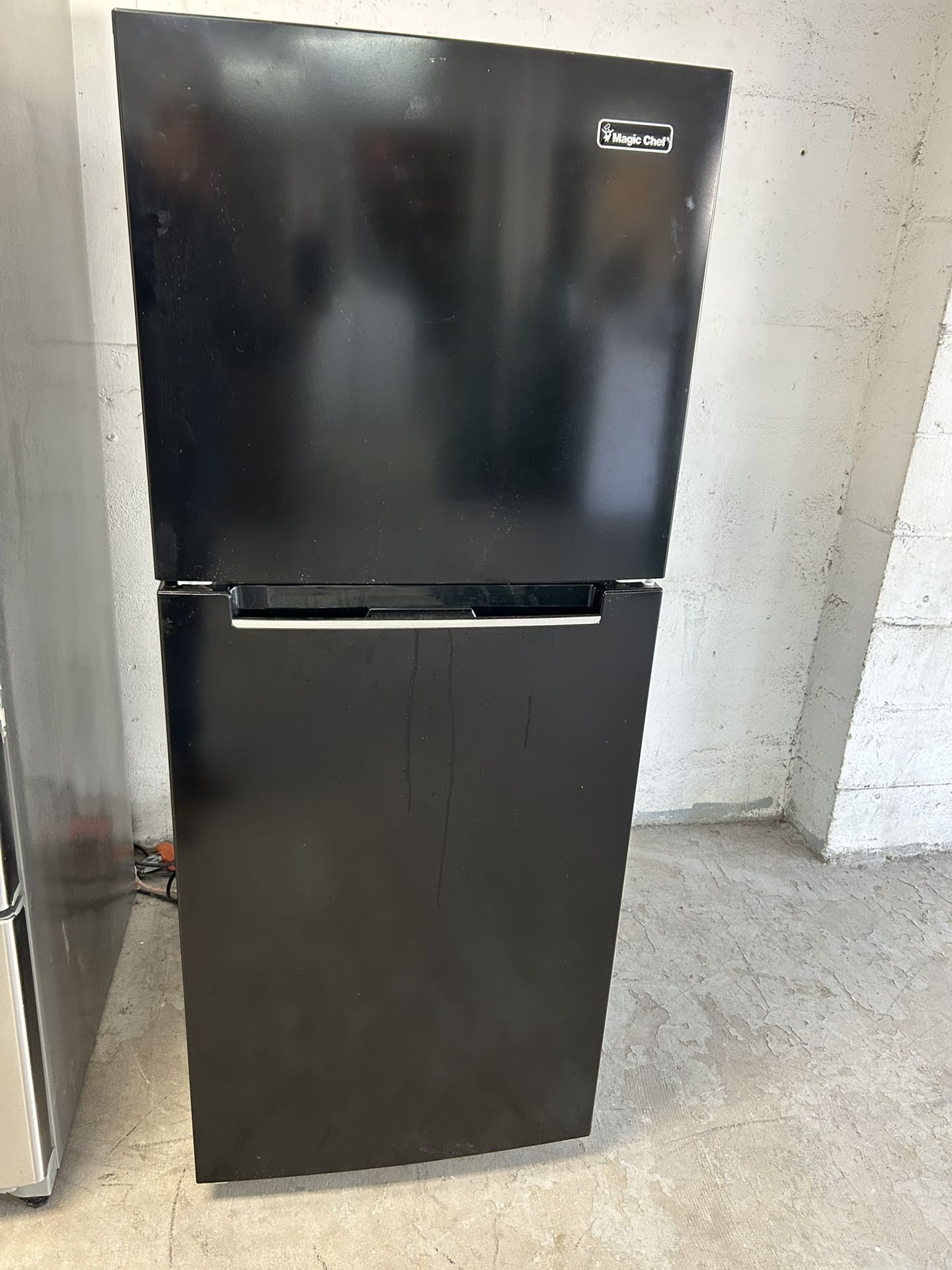 10 Cubic Foot Refrigerator
