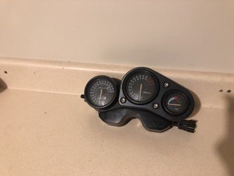 Suzuki Gsxr gauge cluster