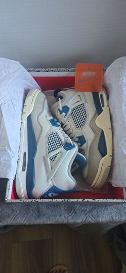 Jordan 4 retro  military blues